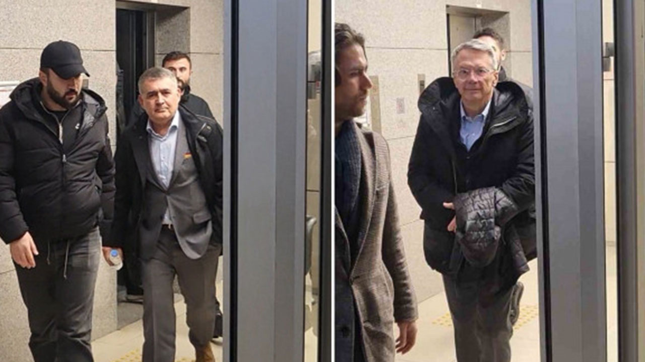 Foto - Sen salak isen, bakan ne yapsın, Levent?