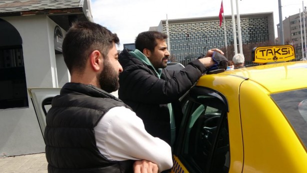 Sende hiç mi vicdan yok? Bu taksicinin yaptığını ancak Sülün Osman yapardı
