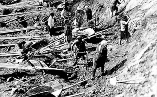 Foto - Seneler sonra kapılarını açtı