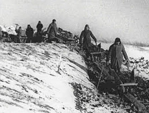 Foto - Seneler sonra kapılarını açtı