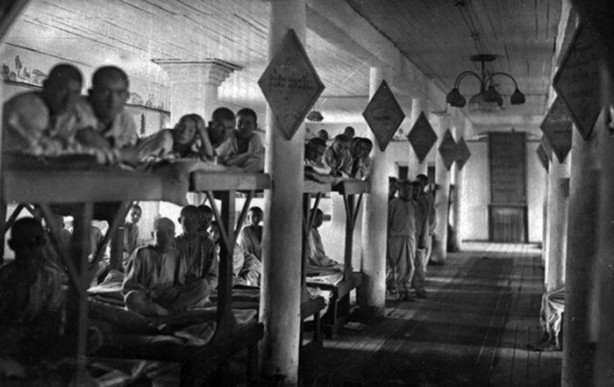 Foto - Seneler sonra kapılarını açtı