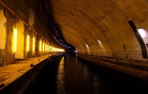 Foto - Seneler sonra kapılarını açtı