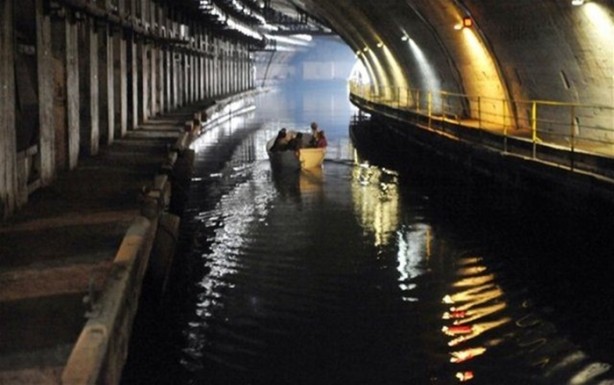 Foto - Seneler sonra kapılarını açtı