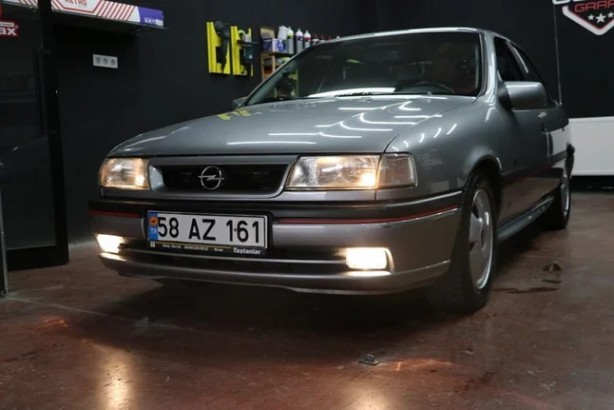 Foto - Senelerce garajda tutuldu! 95 model araç, açık arttırmayla satıldı