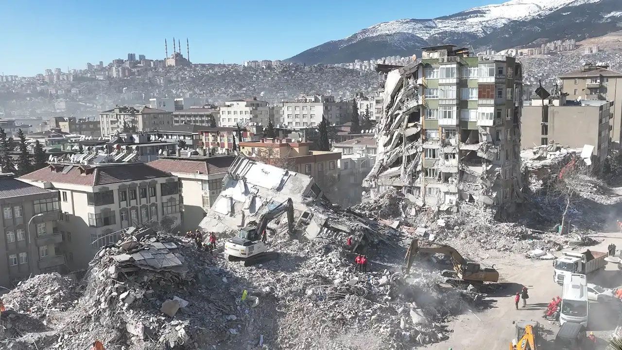 Foto - Şener Üşümezsoy üç ili uyardı: Depremi yirmi gün önceden bilmişti! Halk tedirgin