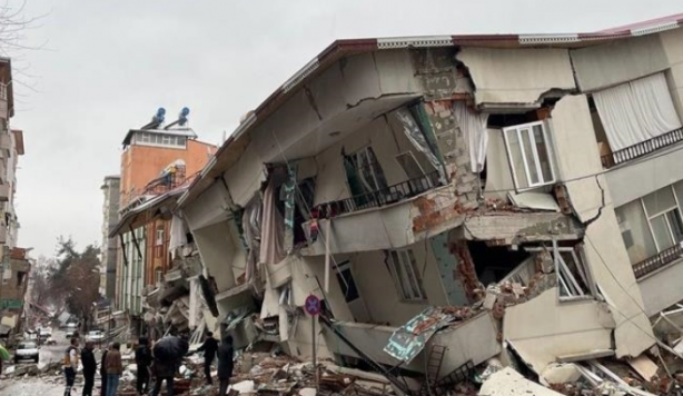 Foto - Şener Üşümezsoy'un uyarısı yeniden yayıldı: Deprem olacak! O bölgede durmayın, acilen kaçın