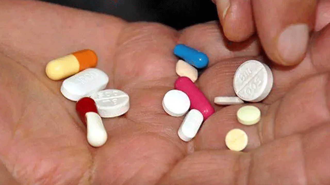 Foto - Senin gibi doktor olmaz olsun! Yenidoğan çetesi sonrası bir de bu ahlaksız çıktı!