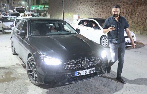 Foto - "Senin görevin bu değil" diyerek gazetecinin üzerine yürüdü