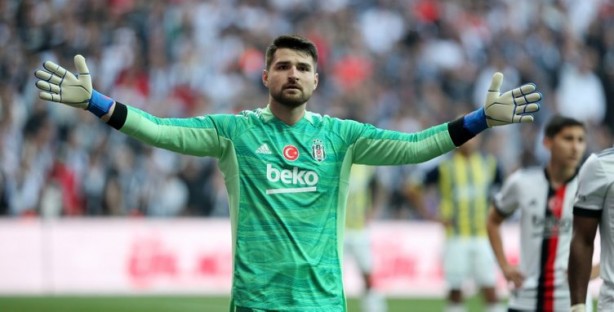 Foto - Şenol Güneş kelleleri birer birer alıyor.. Büyük değişim yaşanacak.. Şok gelişme!