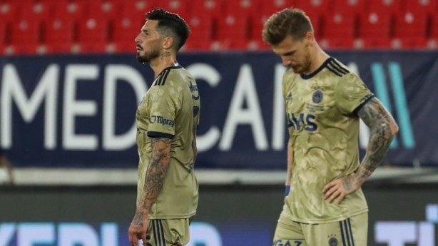 Foto - Serdar Aziz'den olay sözler: Şerefsiz...