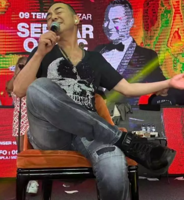 Foto - Serdar Ortaç şimdi de bakın ne yaptı! Kumar belasının ibretlik sonu