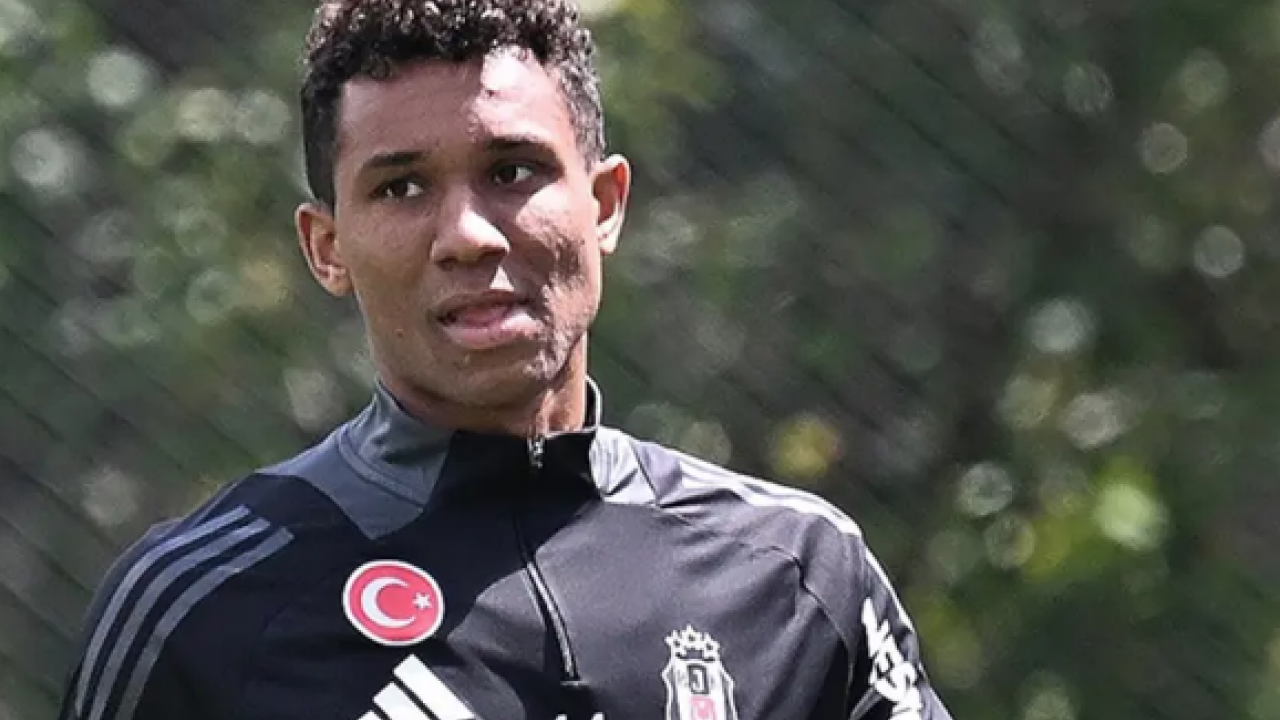 Sergen Yalçın o ismi kampa götürmüyor: Beşiktaş'ta ayrılık kararı çıktı