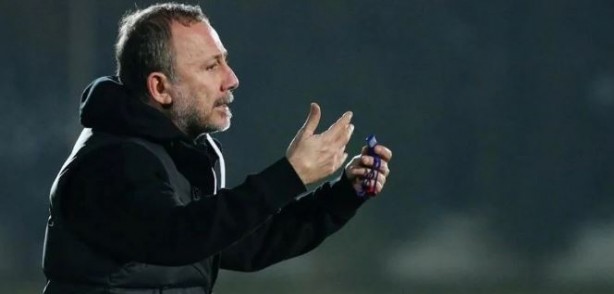 Foto - Sergen Yalçın'ı zor günler bekliyor