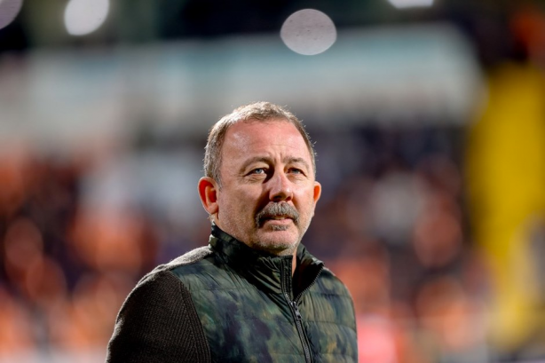 Foto - Sergen Yalçın'ın yeni durağı herkesi şaşırttı! İmzalar atılıyor: O takımın başına geçecek: Sürpriz anlaşma