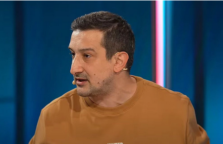 Foto - Serhat Akın'ın boğa gol sevincinin sırrını açıkladı: Galatasaray yendi eski Fenerliler birbirine girdi: İşaret ediyor o olaya…