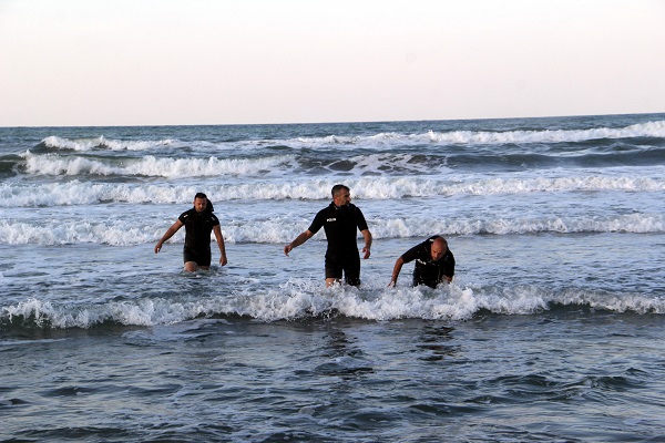 Foto - Serinlemek için denize girmişti! 16 yaşındaki genç Karadeniz'de böyle aranacak