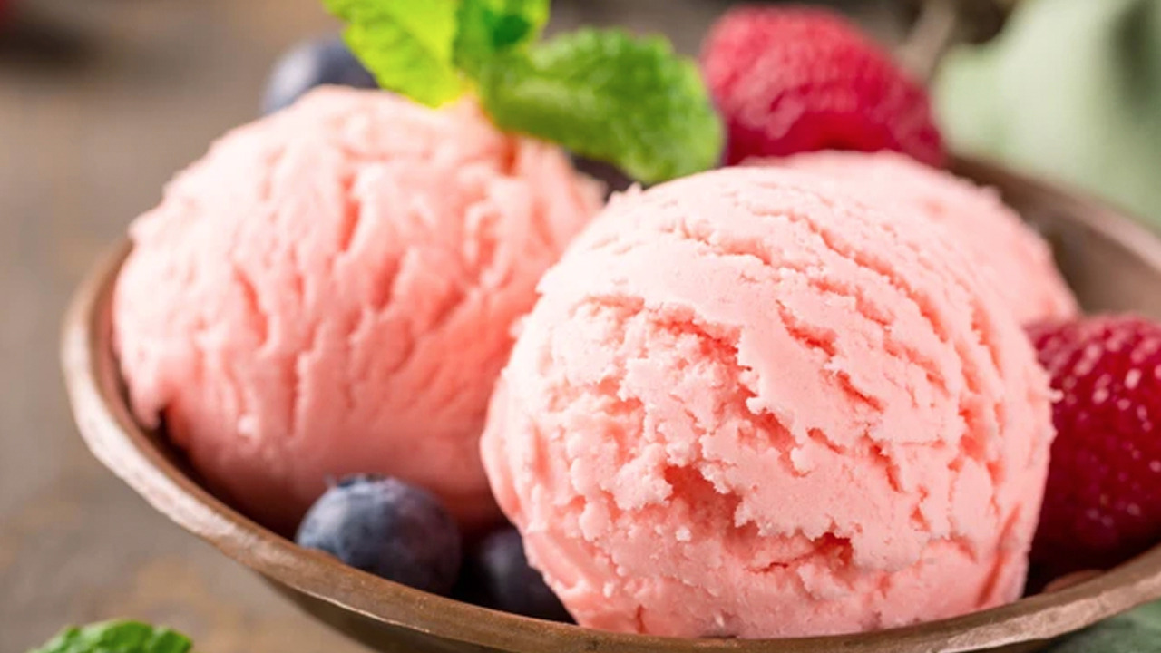 Serinlemek için dondurma almadan önce düşünün! Meğer zehir saçıyormuş
