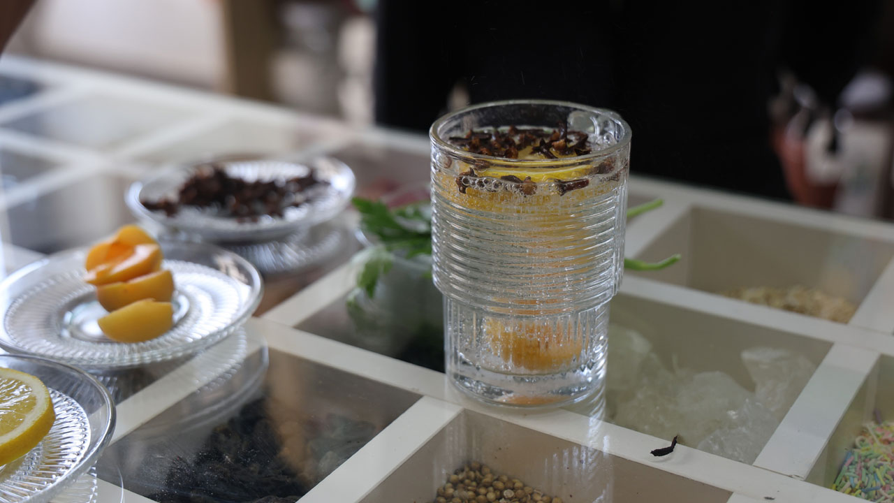 Foto - Serinlemenin en sağlıklı yolu! Bu bitkisel karışım hem ferahlatıyor hem güçlendiriyor