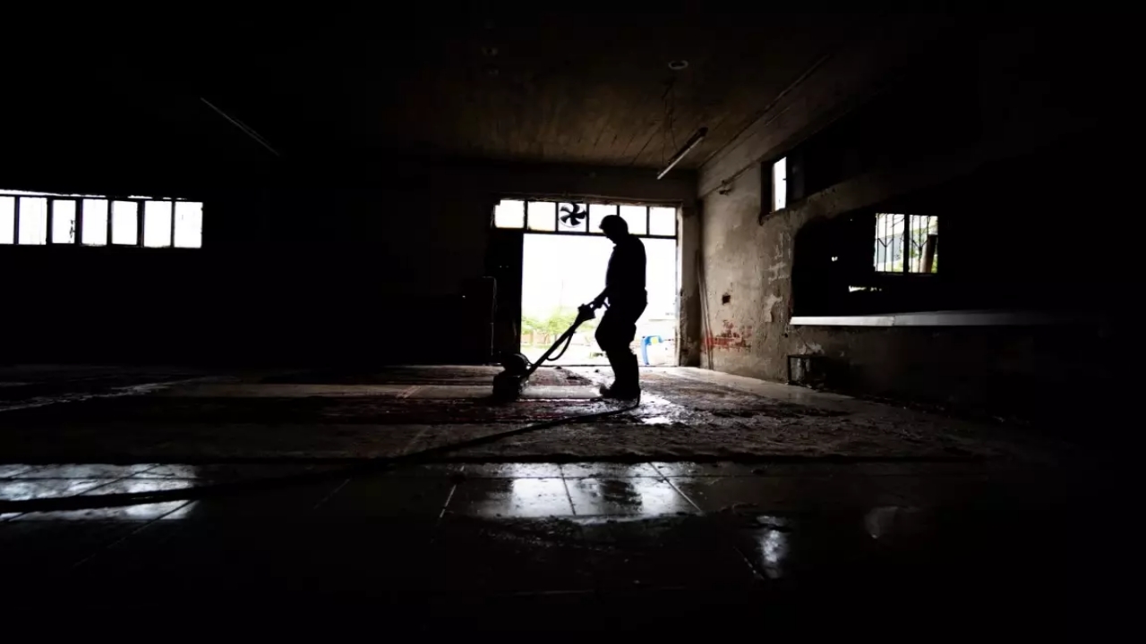 Foto - Servet haline gelmesi için yolun ortasına öylece atıyorlar, araçlar da üzerinden geçiyor! ABD başta olmak üzere birçok ülkeye ihraç ediliyor