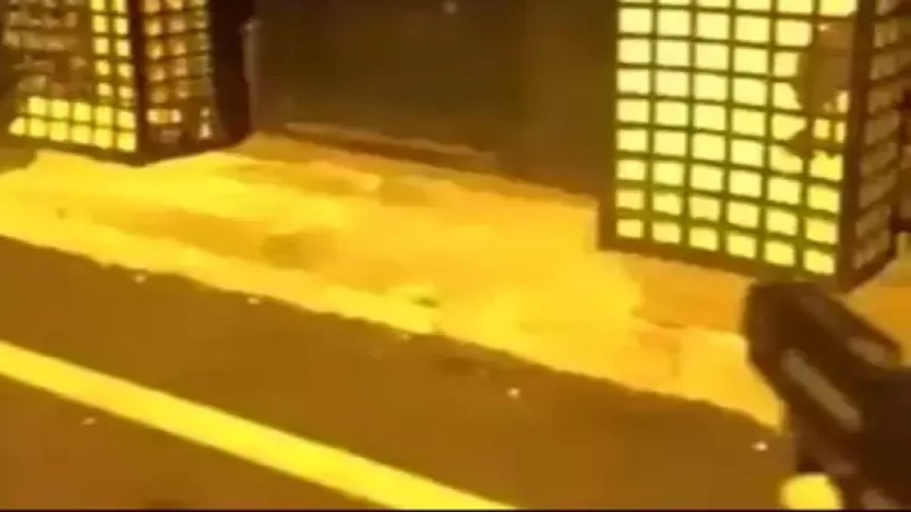 Ses getiren görüntü! Çocuklarının yanında babaya tokat atan magandanın iş yeri kurşunlandı