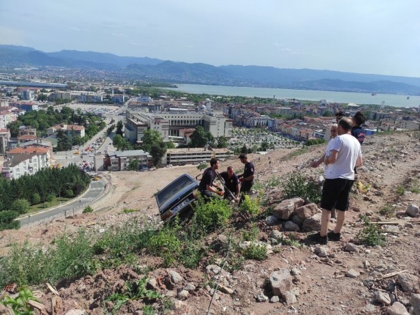 Foto - Sesi duyup dışarı çıkan sürücü aracını gördüğünde neye uğradığını şaşırdı!