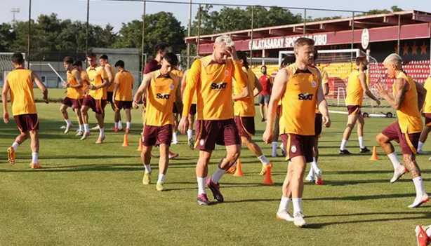 Sessiz sedasız gidecek: Galatasaray bir yana, dünya devi bir yana: Flaş karar