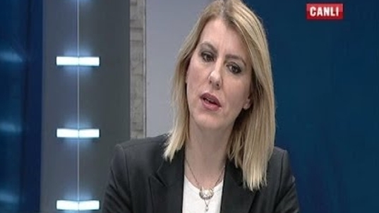 Foto - Sevda Türküsev sosyal medya çapulcusuna haddini bildirdi! "Paravan Kuran-ı Kerim…"