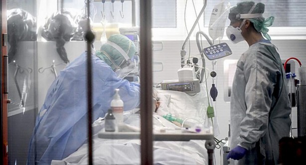 Foto - Koronavirüs salgınında son durum! Bakan Koca'dan sitem