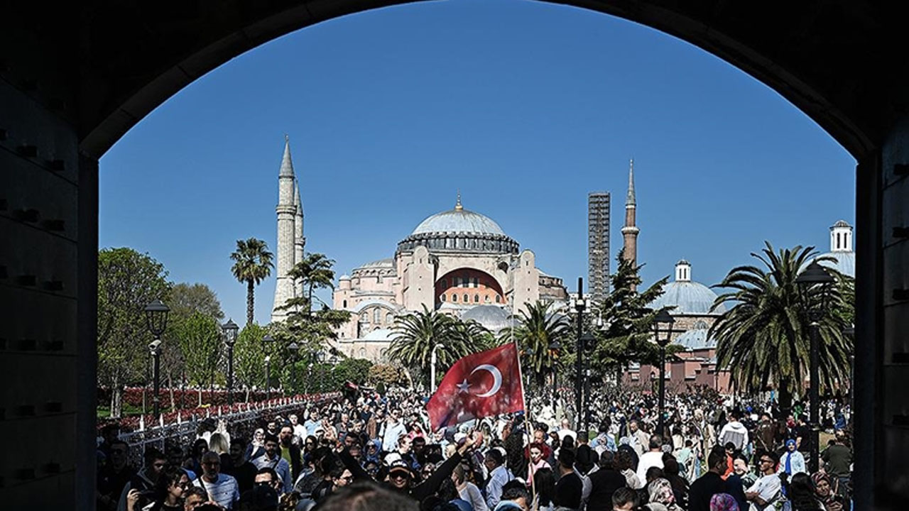 Foto - Seyahat için 419,3 milyar lira harcadı! 