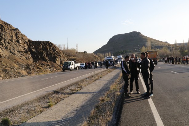 Foto - Seyir halindeki işçi servisi