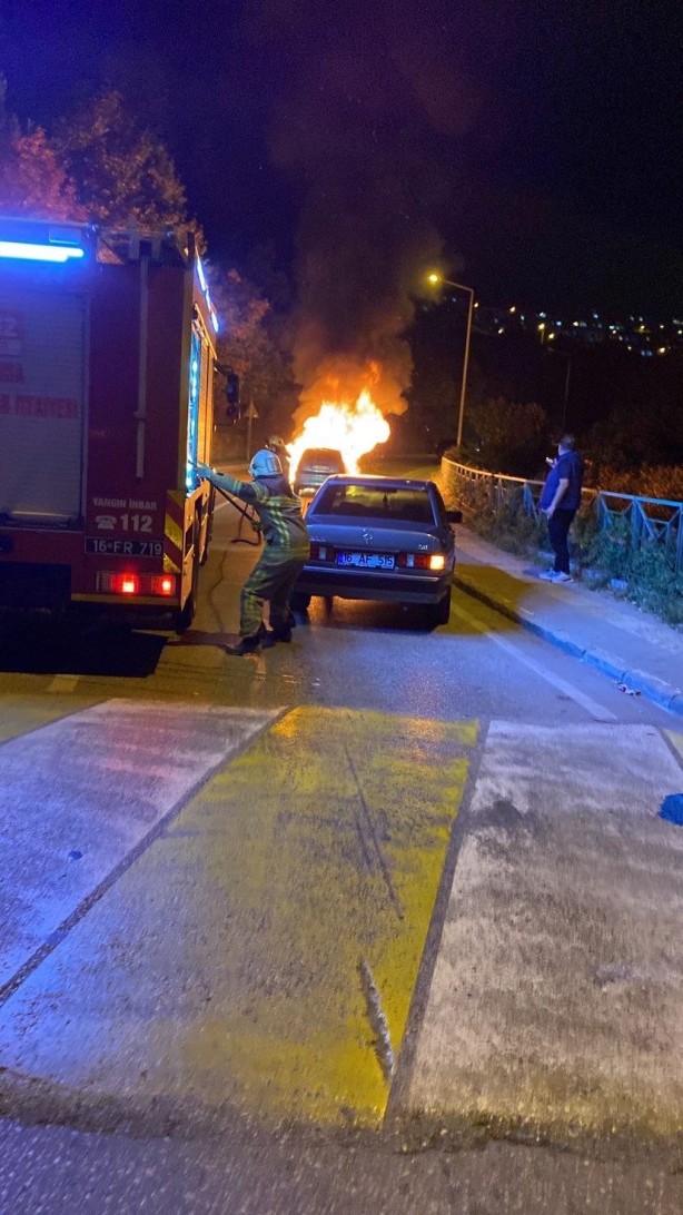 Seyir halindeydi! Otomobil alev aldı