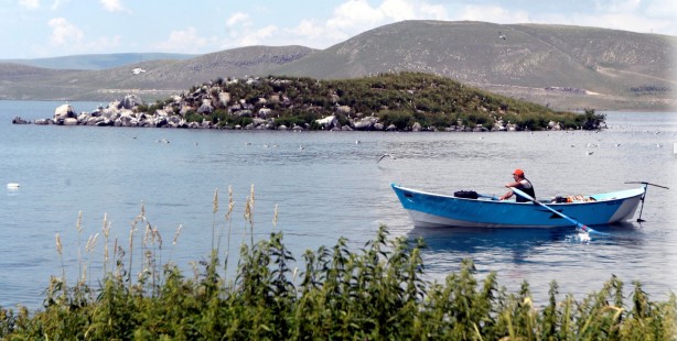 Foto - Seyrine doyulmaz bir güzellik: Çıldır Gölü