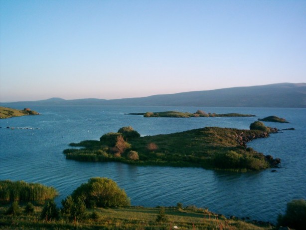 Foto - Seyrine doyulmaz bir güzellik: Çıldır Gölü