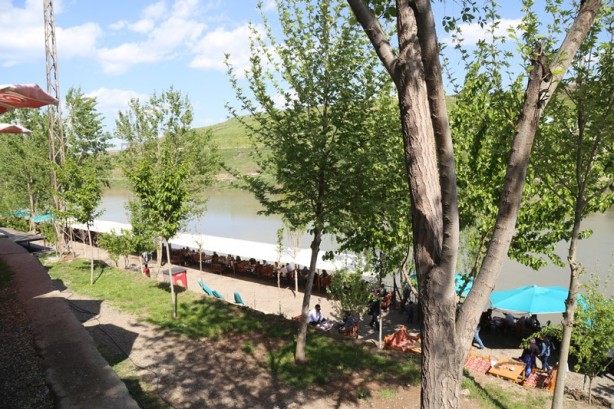 Foto - Seyrine doyulmaz bir yapı: On Gözlü Köprü