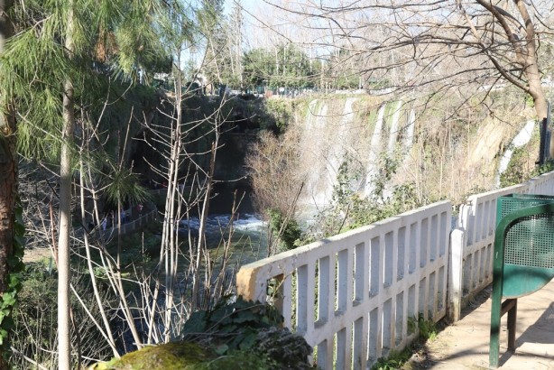 Foto - Seyrine doyum olmuyor: Düden Şelalesi - 7