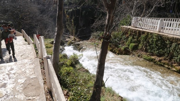 Foto - Seyrine doyum olmuyor: Düden Şelalesi - 7