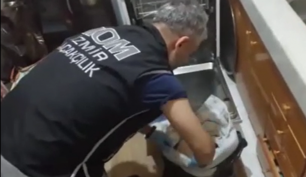 Şeytanın aklına gelmez! Bulaşık makinesinin içinden bakın ne çıktı