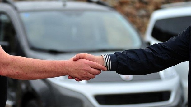 Foto - Şeytanın bile aklına gelmeyecek araç vurgunu! Gerçeği noterde öğrendiler