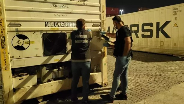 Foto - Şeytanın bile aklına gelmez! Mersin’deki muz kolilerinde bakın ne çıktı