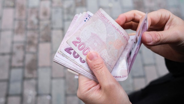 Foto - Seyyanen zam bekleyen emeklilere kritik uyarı: "Dönüm noktası" diyerek açıkladı! Son gün yarın