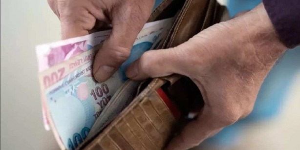 Foto - Seyyanen zam bekleyen emeklilere kritik uyarı: "Dönüm noktası" diyerek açıkladı! Son gün yarın