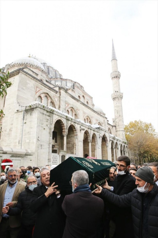 Foto - Sezai Karakoç, son yolculuğuna uğurlandı