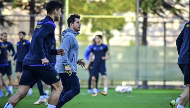 Foto - Sezsizliğini bozdu! Emre Belözoğlu’ndan hakemlere veryansın!