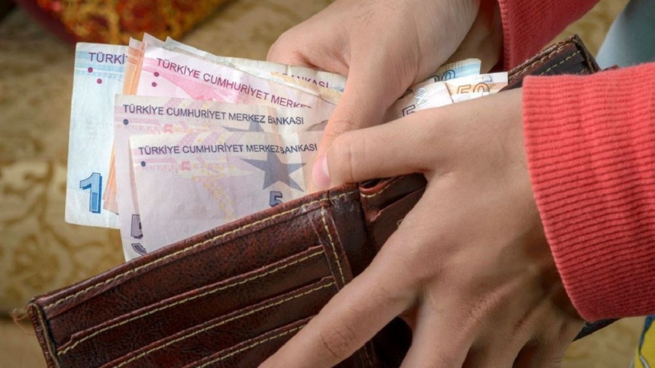 Foto - SGK Uzmanı Özgür Erdursun’dan 2026 Asgari Ücret Tahmini: En iyi ihtimali maalesef diyerek duyurdu