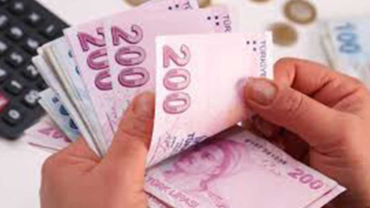 Foto - Emekli maaşı uyarısı: 1 hafta içinde SGK'ya başvuru yapmayanların maaşı yüzde 30 daha az olacak