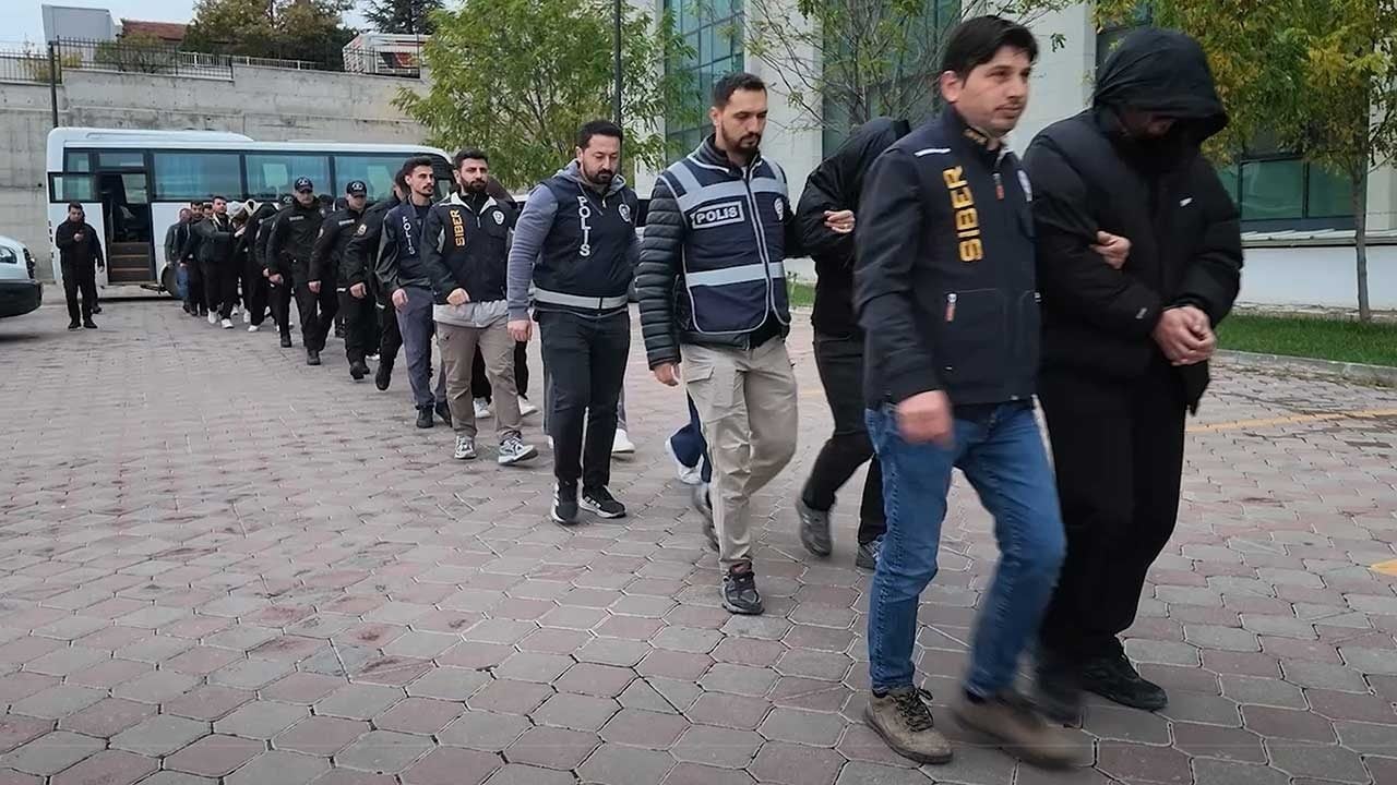 Foto - Siber çeteye darbe, 1.2 milyarlık kirli çark deşifre edildi! Kırıkkale merkezli dev operasyonda tutuklamalar var!