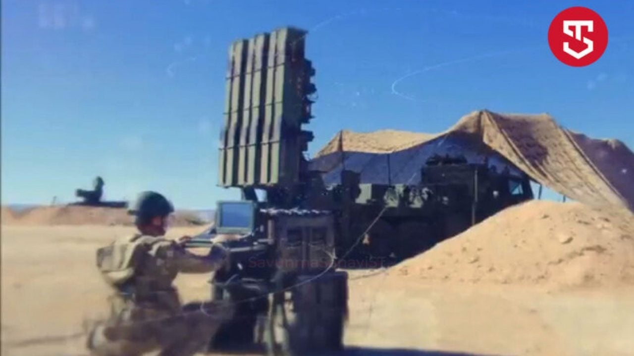 Foto - Sıcak gelişme: Türkiye 100'den fazla asker ile hava savunma ve elektronik harp sistemleriyle ülkeye girdi