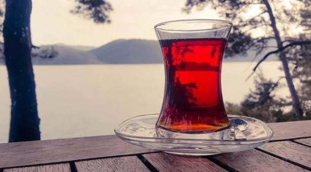 Foto - Sıcak havada çay içerken iki kez düşünün! Çok büyük riski var