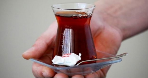Sıcak havada çay içerken iki kez düşünün! Çok büyük riski var