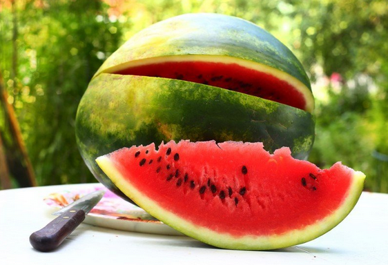 Foto - Sıcak havalarda yemeden önce 2 kez düşünün! Canan Karatay uyardı! Meğer yazın tükettiğimiz...